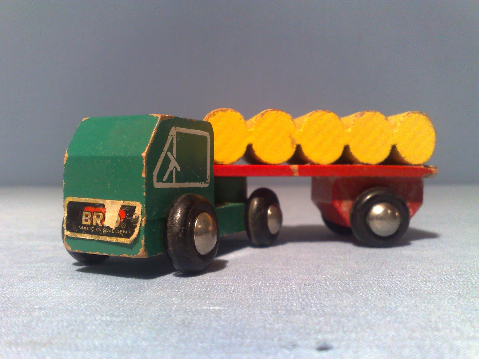 TOM's TECH TOYS BRIO TOYS SWEDEN