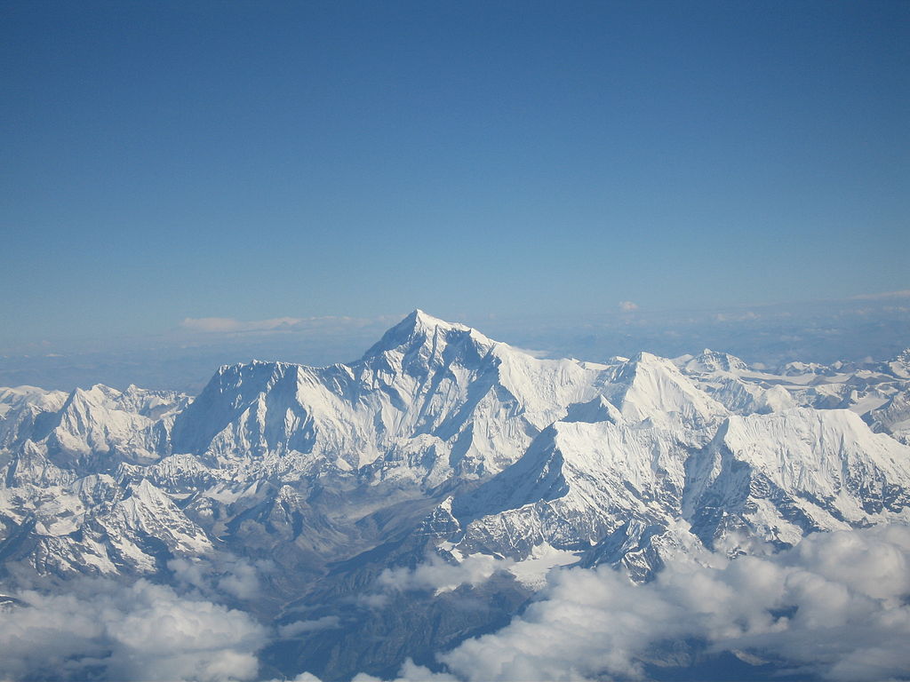 http://3.bp.blogspot.com/-D7QYzhL5Z7k/T898CKMoWXI/AAAAAAAAC6c/zkKQjNepvtU/s1600/Mount_Everest_Nepal.jpg