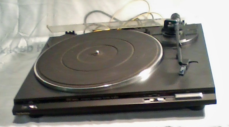 Robert's Sound: Technics SL-BD20 turntable