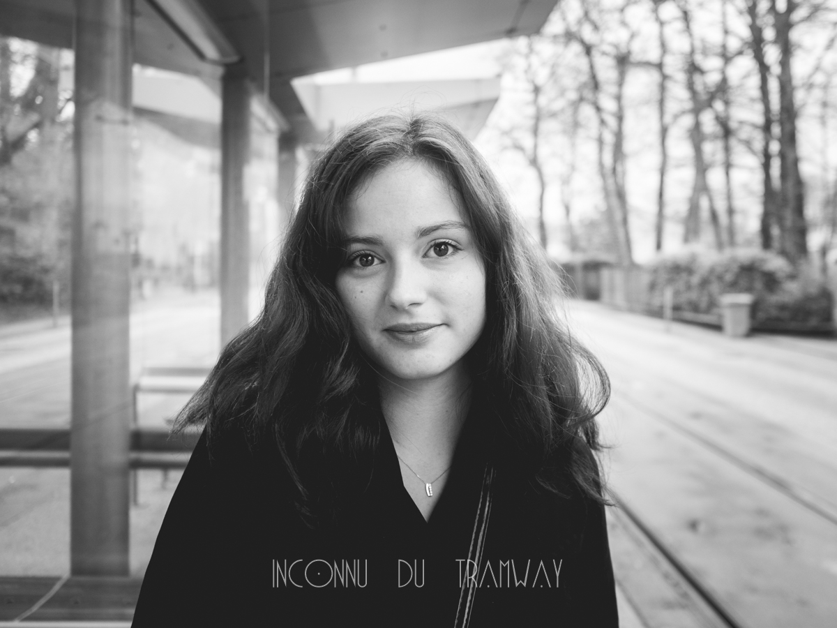 Apolline L'INCONNU DU TRAMWAY window.dataLayer = window.dataLayer