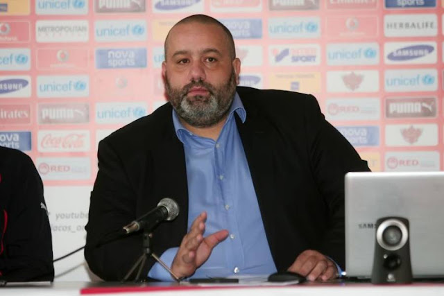 Οι κατάρες του Κώστα Καραπαπά