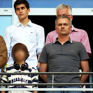 Mourinho with his son in Hamburg to see Lucas Moura