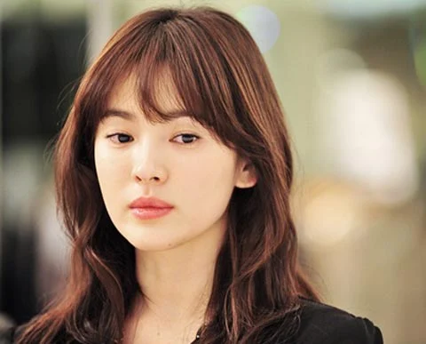Học lỏm tuyệt chiêu trị mụn của nữ hoàng mặt mộc Song Hye Kyo -4