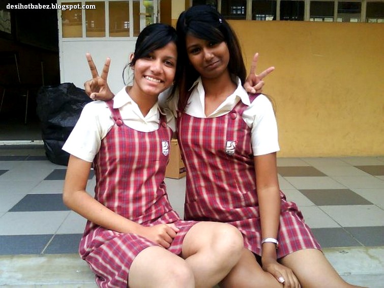 Hot Desi College And School Girls Desi Schoolgirls From Srilanka 