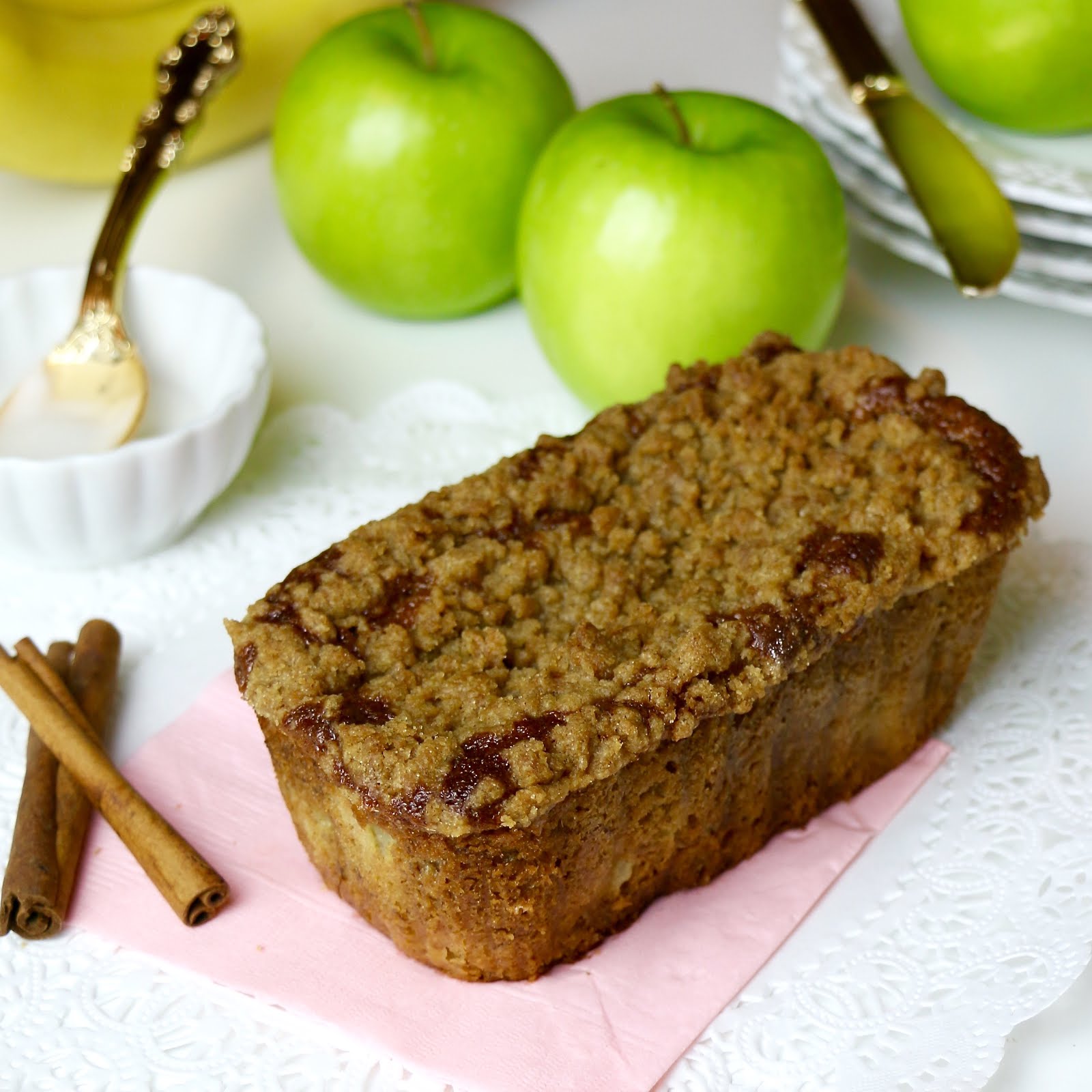 Apple Streusel Banana Bread The Lindsay Ann