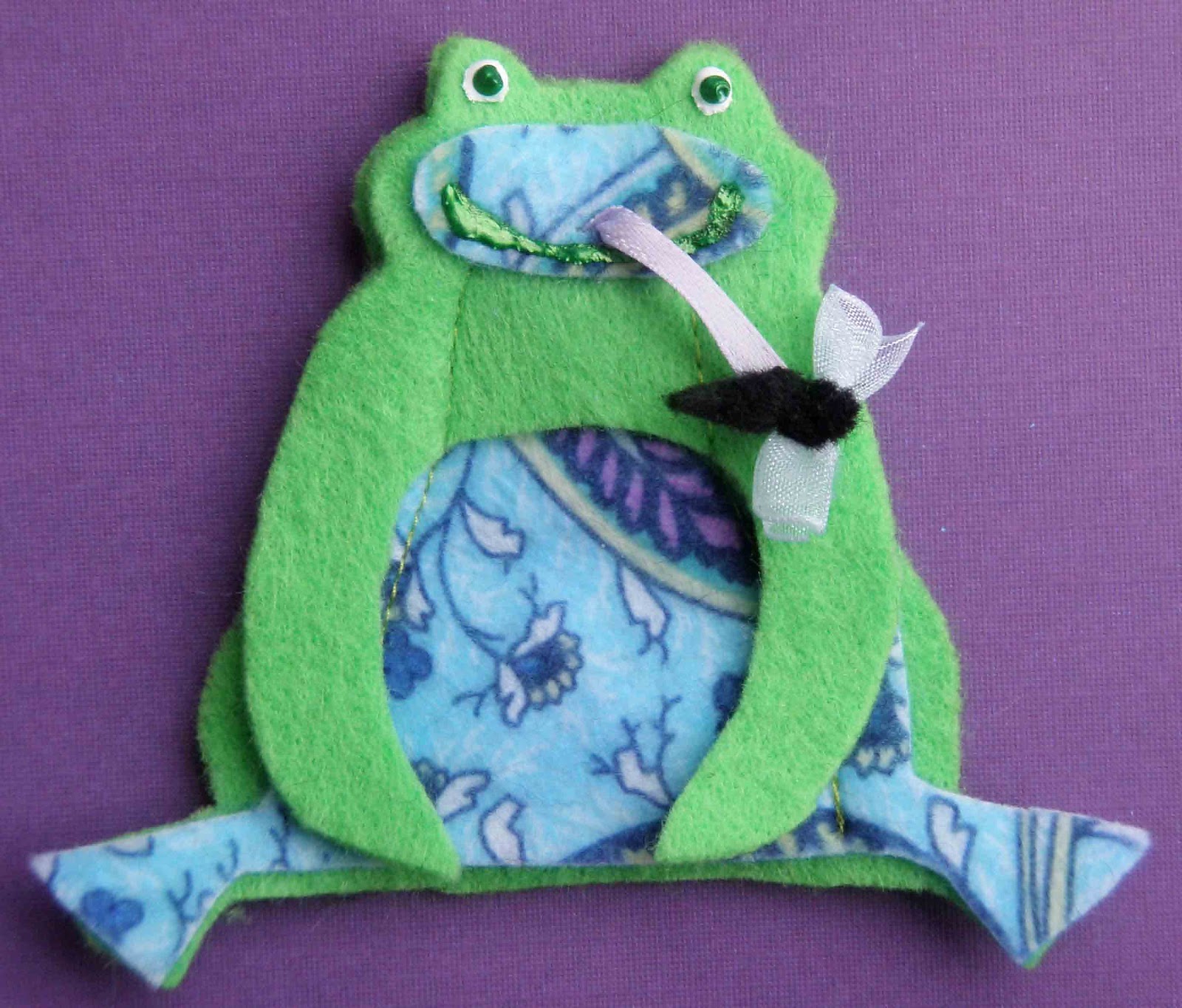 Crack of dawn crafts frog felt finger puppets