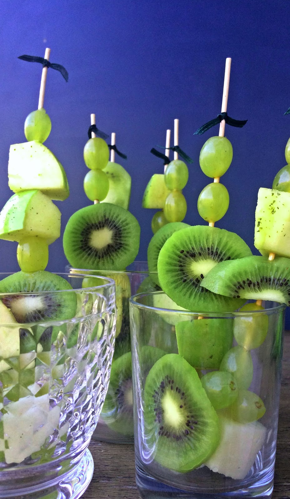 Passionately Raw! : Green Fruit Skewers for St. Patrick's Day Party