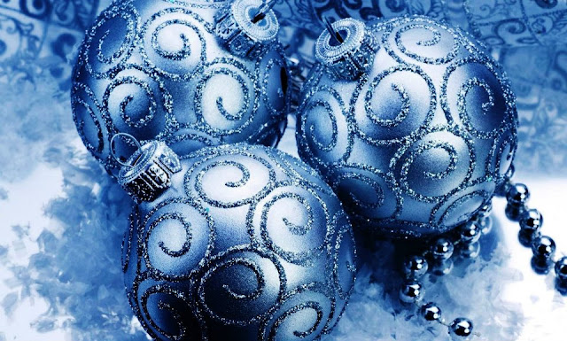christmas balls images