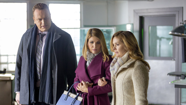 lori loughlin garage sale mysteries wardrobe its a wonderful movie your guide to family and christmas lori loughlin garage sale mysteries wardrobe its a wonderful movie your guide to family and christmas
