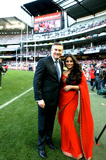 Vidya Balan looking hot in red saree spotted at Melbourne Cricket Ground