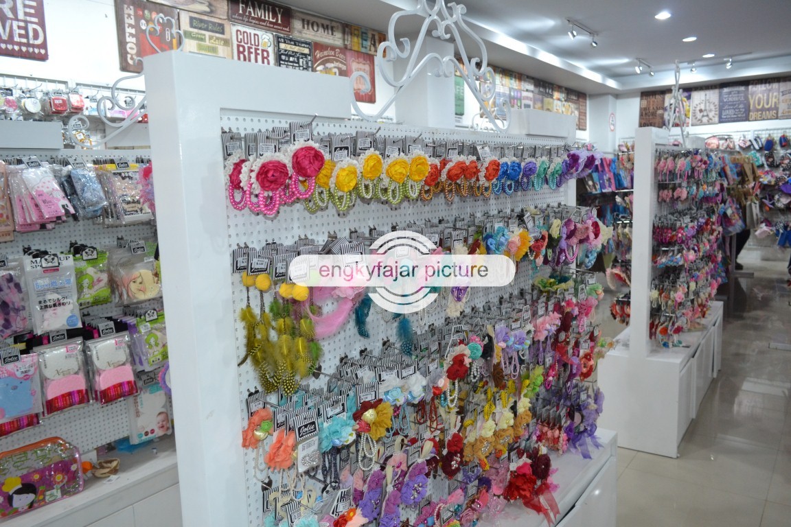 Jolie Jogja Wirobrajan Toko fashion dan Jewelry Wacana Seo