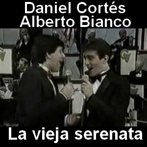 Letra y acordes de guitarra y piano