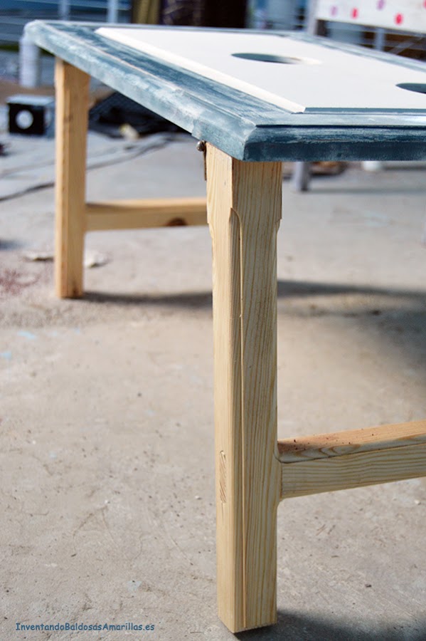 Patas de madera de pino torneadas