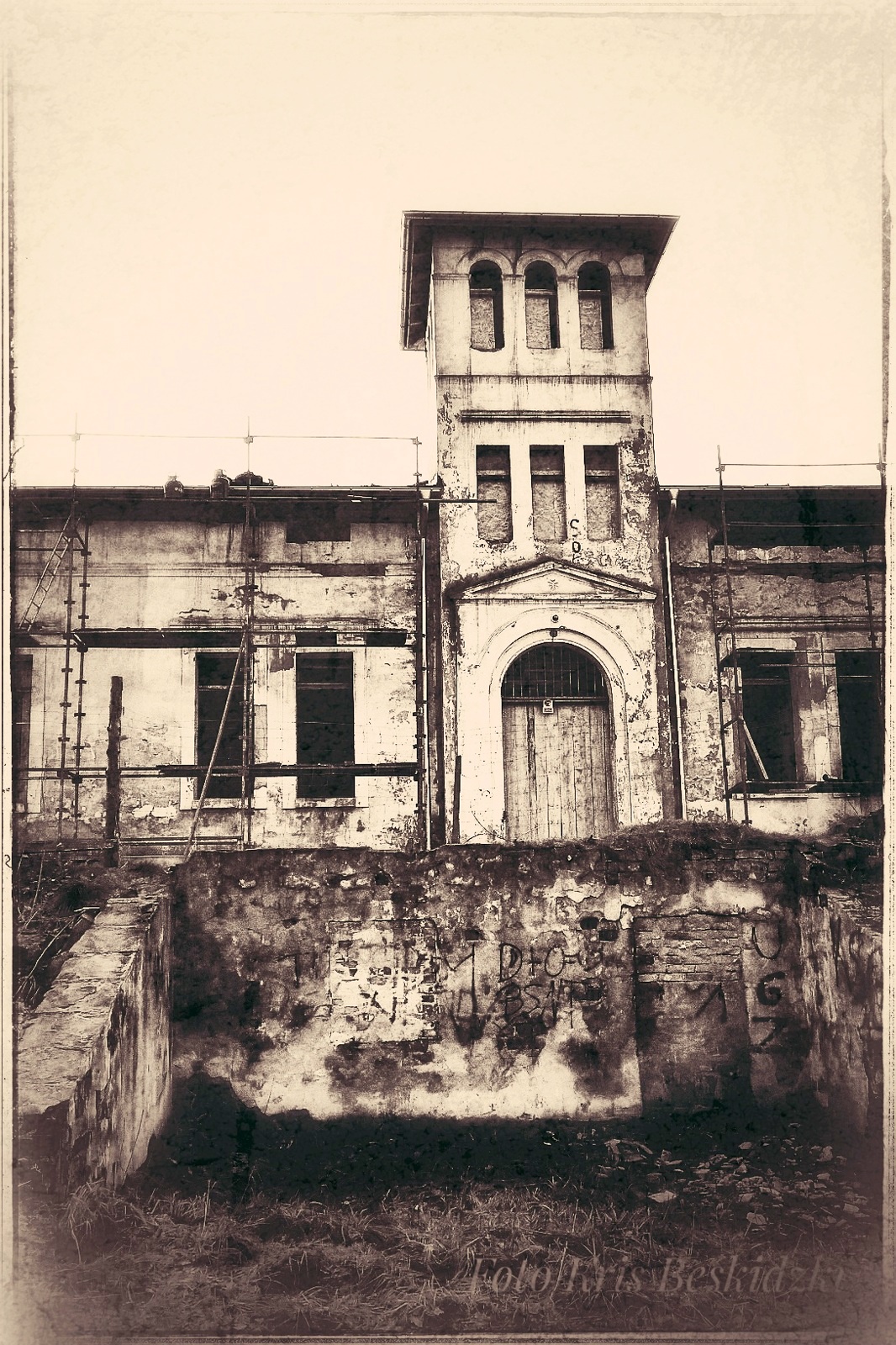 szlaki i bezdroża ZabrzeRokitnica podupadły dworek doczekał się remontu