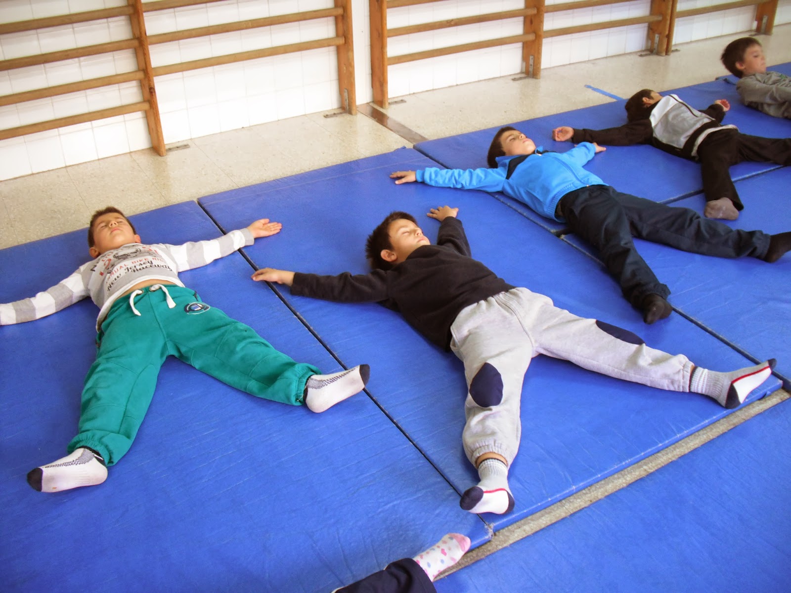 Deporte: Diversión y Disfrute: El Yoga en Educación Física