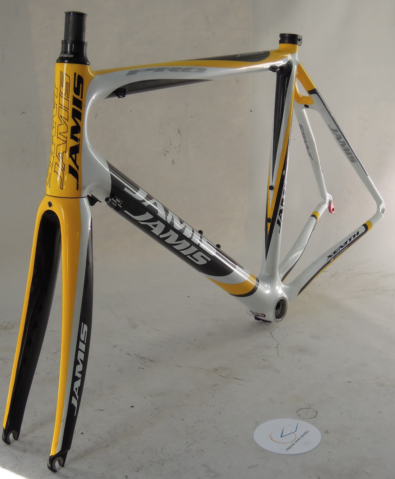 Frame and Wheel Selling Services 2011 Jamis Xenith Pro 58cm carbon