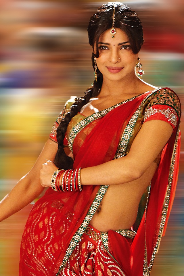 Priyanka Chopra in red saree, Priyanka Chopra sexy navel in saree, Priyanka Chopra spicy navel photos