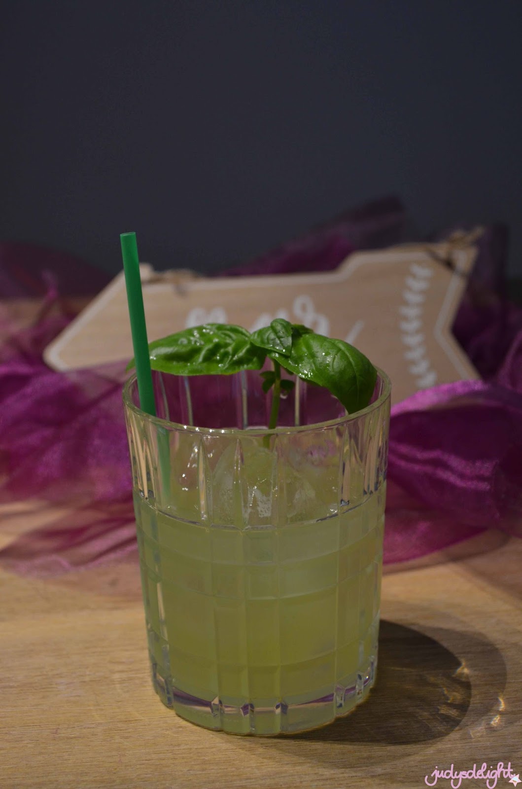 Cocktail Gin Basil Smash judysdelight