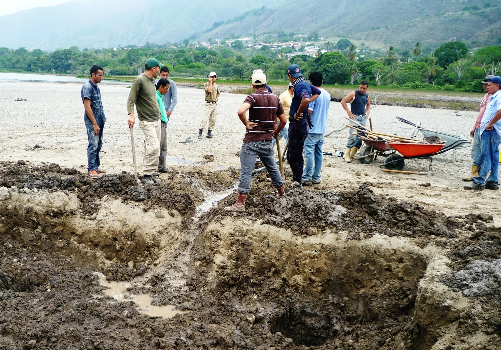 MONUMENTO NATURAL LAGUNA DE URAO