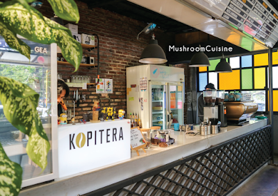 Makan dan Ngopi Bernuansa Vintage Retro di Kopitera