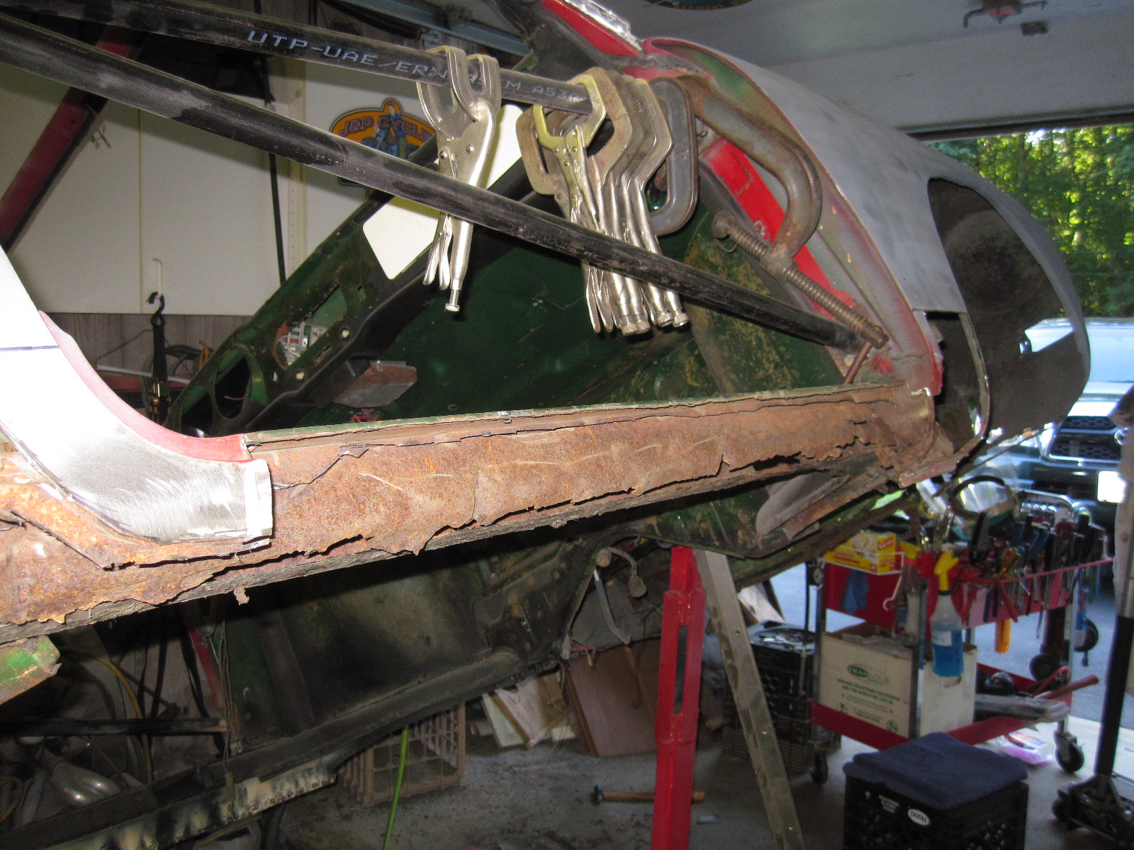 Hank's 1972 VW Ghia Build Passenger Side Rocker Panel Prep