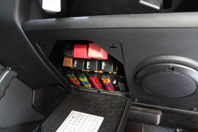 Land Rover 90 Fuse Box Upgrade