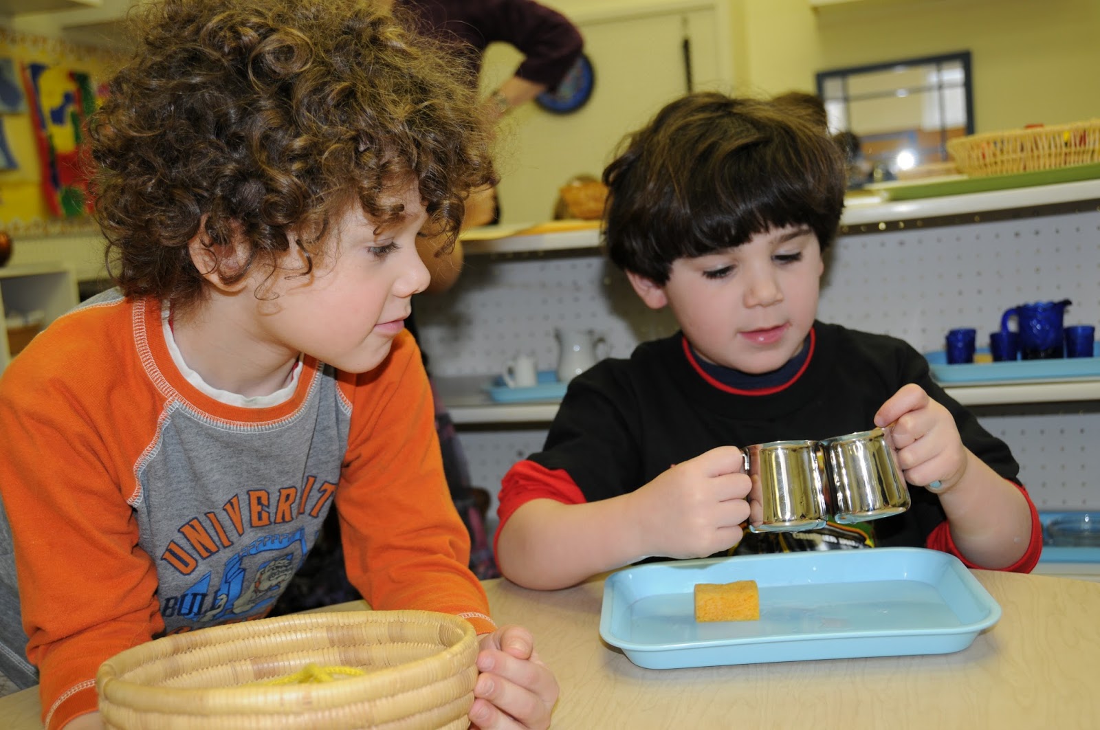 Mixed age groups in Montessori classrooms