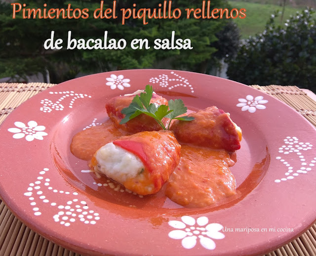 Pimientos Del Piquillo Rellenos De Bacalao Y Bechamel En Salsa