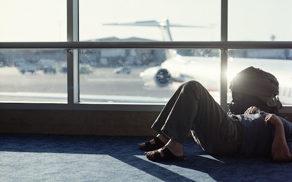 COME PREVENIRE I FASTIDI DA JET LAG COME PREVENIRE I FASTIDI DA JET LAG