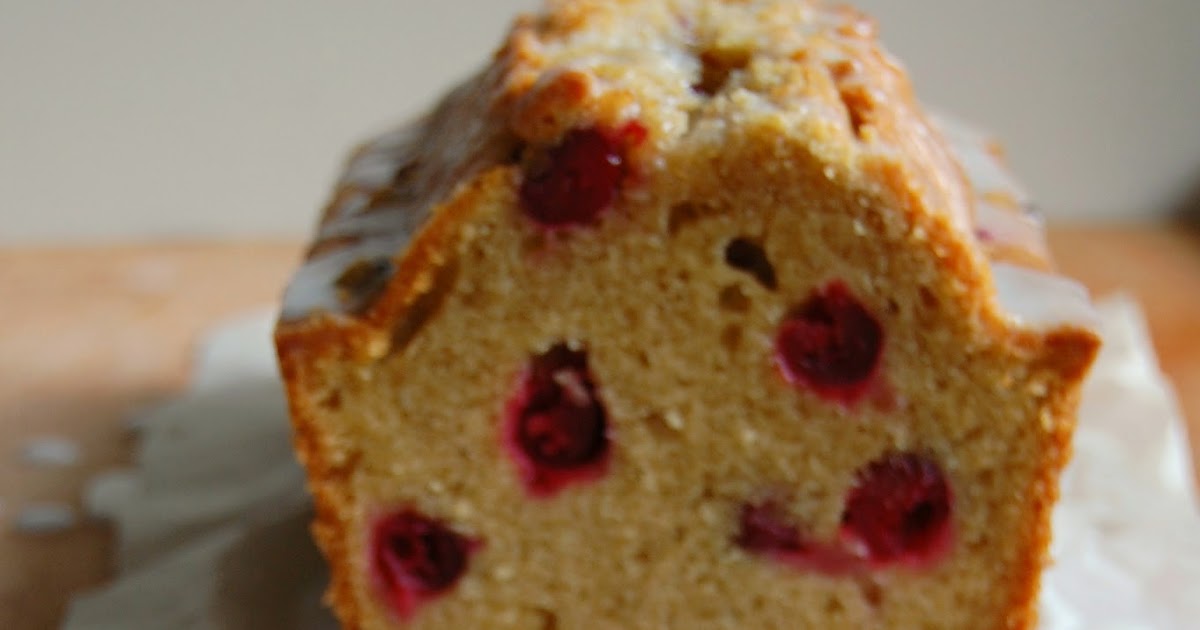 Kipferl und Krapferl: Cranberrykuchen mit Zimt und Holunderblütenzuckerguss
