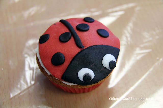 Marienkäfer Cupcake - ein Werk einer Schülerin Marienkäfer Cupcake - ein Werk einer Schülerin