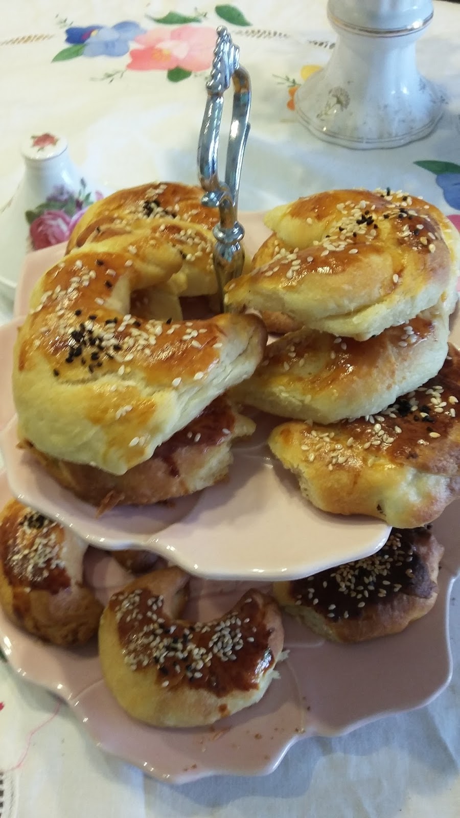 Mayalar kuru ve nemlidir. Yemekte değer ve sadece Mayalar kuru ve nemlidir. Yemekte değer ve sadece