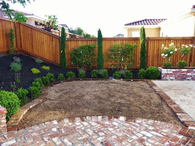 Good Life of Design: Backyard Update
