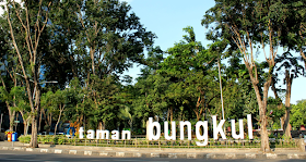 Taman+Bungkul+Surabaya+(1).png
