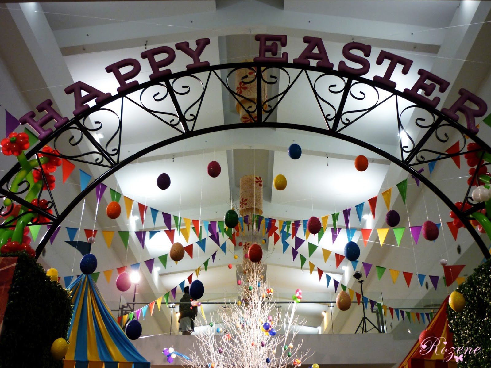 Night at The Easter Carnival Jardin de Rozene