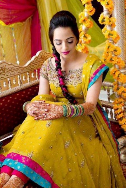 Wedding And Brides : Latest Girls Mehndi Function Bridal Wears