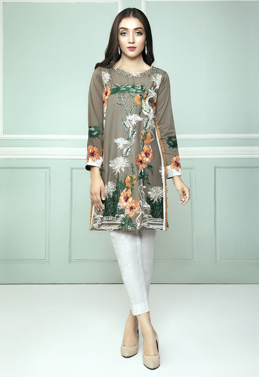 Cross Stitch Ready to Wear Collection 2018 0118RTWEMBLWN0112