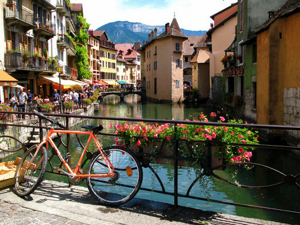 Annecy, France | NATURE OF THE WORLD