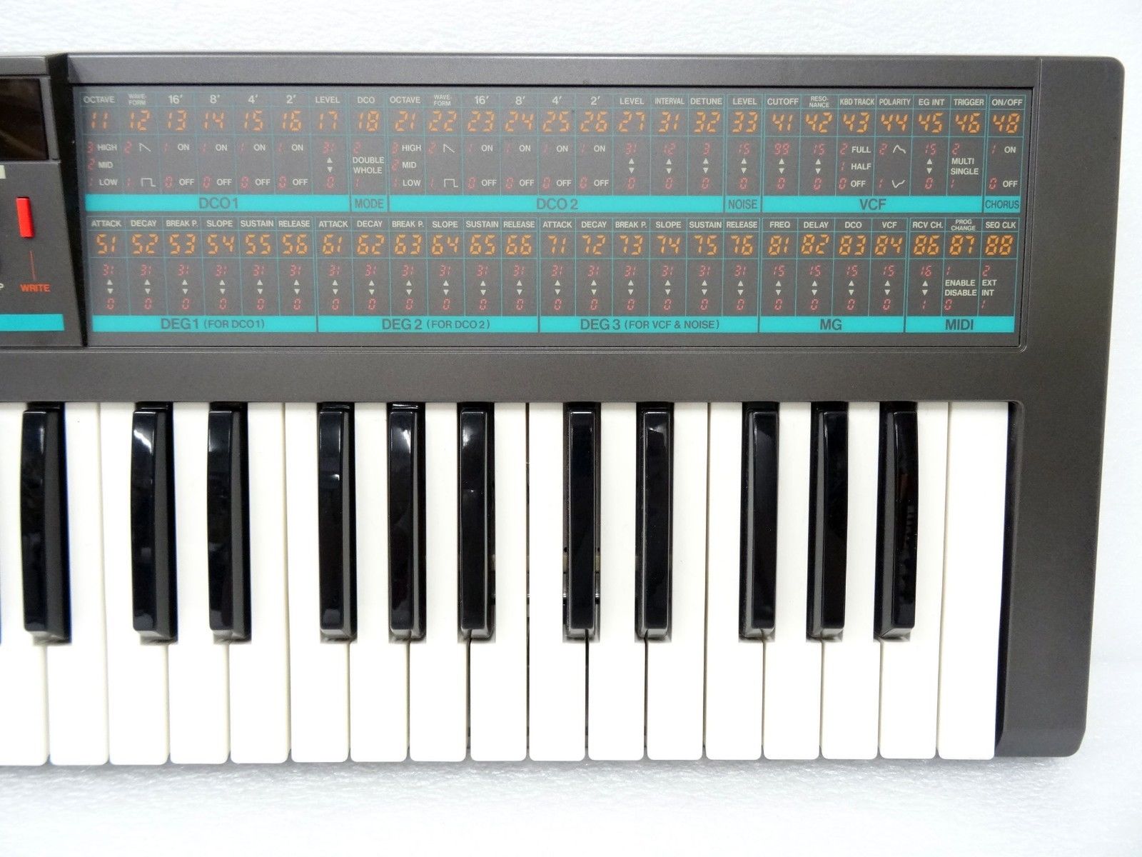 korg poly 800 synthesiser korg poly 800 synthesiser