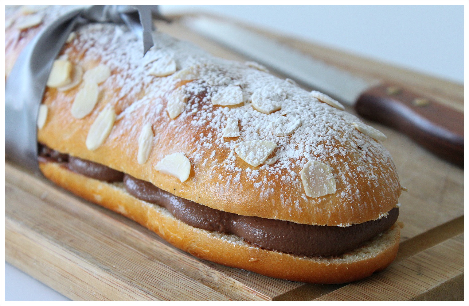Brioche fourrée à la crème pâtissière au chocolat