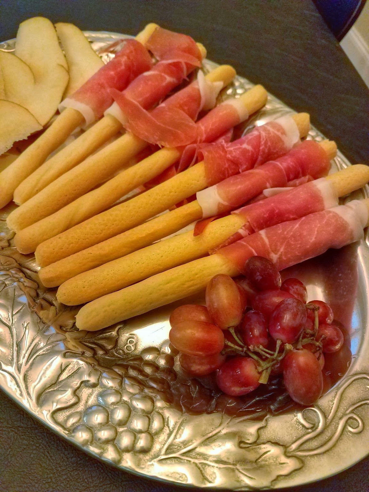 HinesSight Blog Create an Elegant, but Easy Cheese and Meat Board in