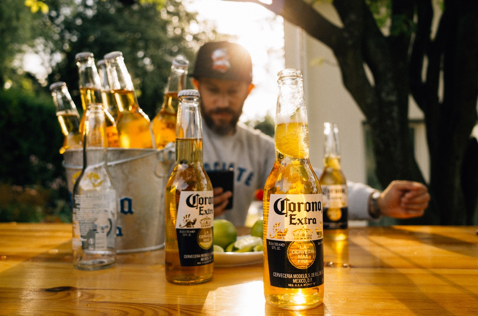 Corona Kurzarbeit Das Mussen Angestellte Und Firmen Wissen Br24