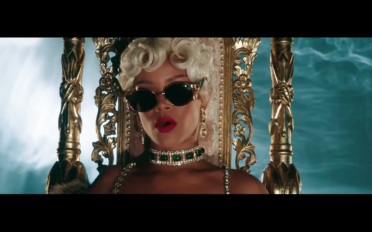 The Classic Good Rihanna Pour it Up (Music Video)