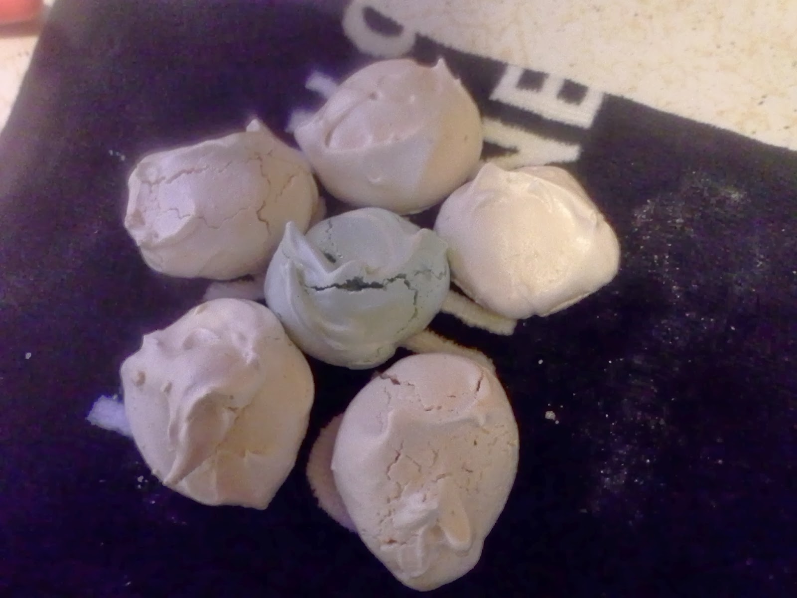 Puck Baker Leftover Egg Whites? Meringue Cookies