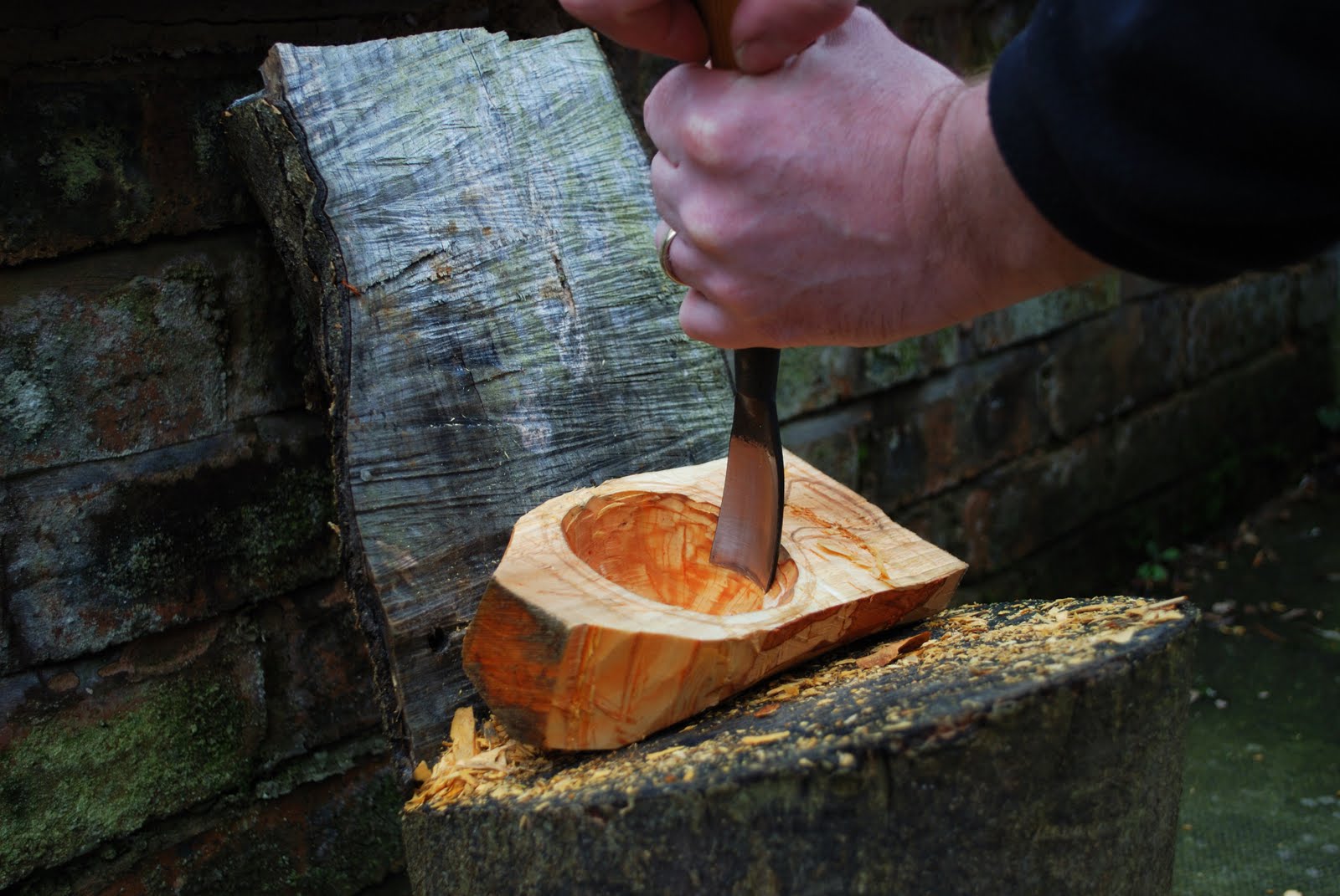 Simon Hill Green Wood Carving Alder spoon and Kuksa so far.