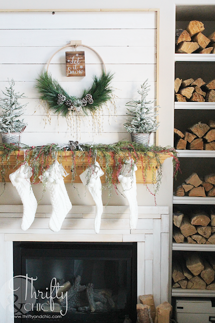 Farmhouse Christmas decor and decorating ideas. Neutral Christmas decor. Living room Christmas decor. White and burlap Christmas tree. Christmas cottage decor