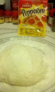 homemade pizza, pizza dough, pizza recipe, how to make pizza dough, how to make pizza sauce, frugal living