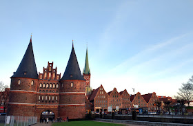 portão Holstentor em Lübeck