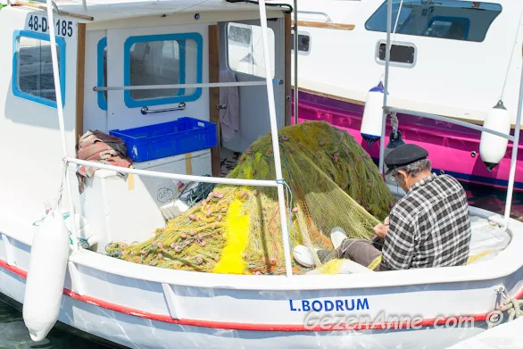 ağını onaran balıkçı, Bodrum