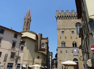 Badia Fiorentina y Museo Bargello. Badia Fiorentina y Museo Bargello.